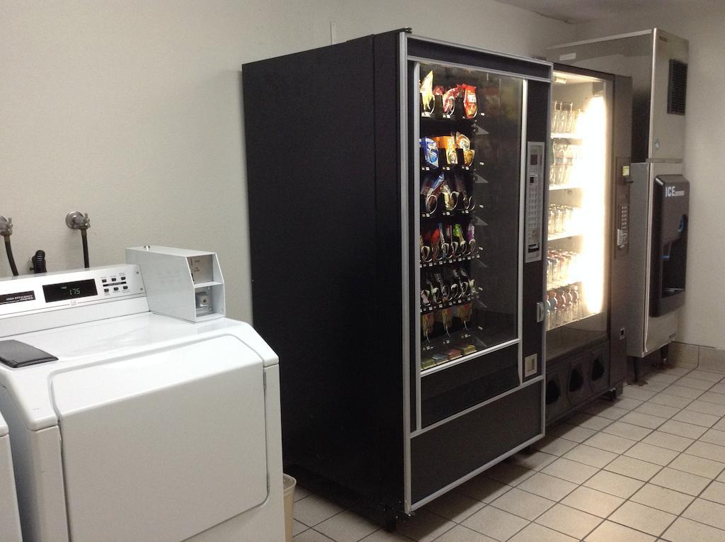海滨华美达酒店 欧申赛德 外观 照片